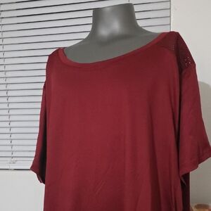 Adrienne Vittadini Maroon Short Sleeve Athletic Shirt